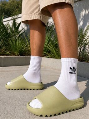 Adidas Yeezy Slide Resin FZ5904 - Size 8
